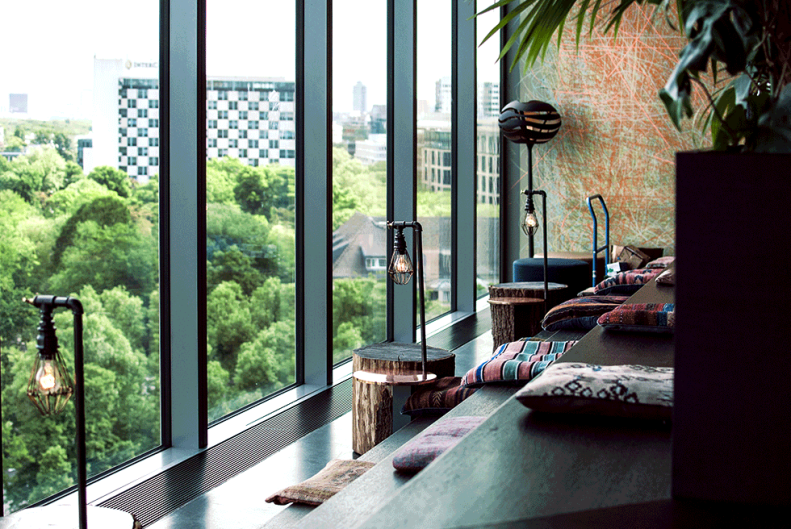 11.neverleavetheclouds.25h.monkey.1