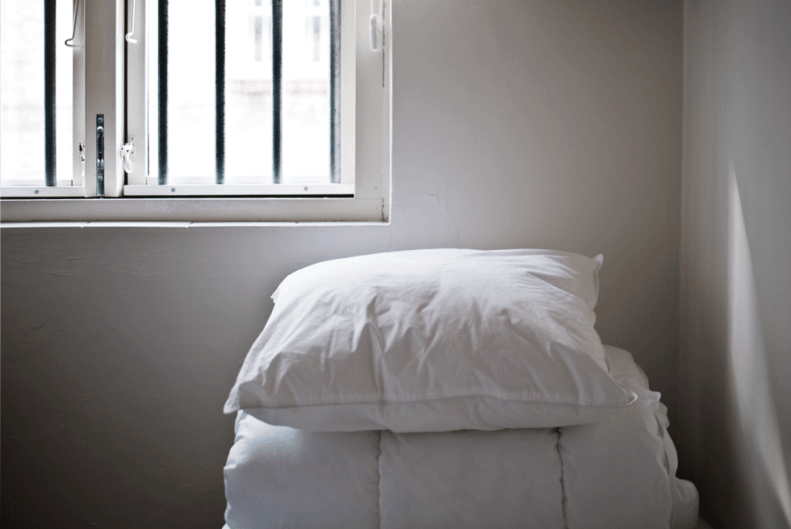 neverleavetheclouds.faengslet.06