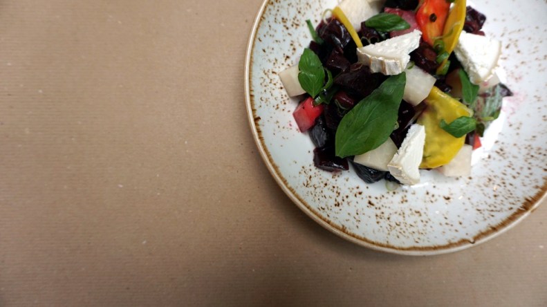 neverleavetheclouds_night_kitchen_04